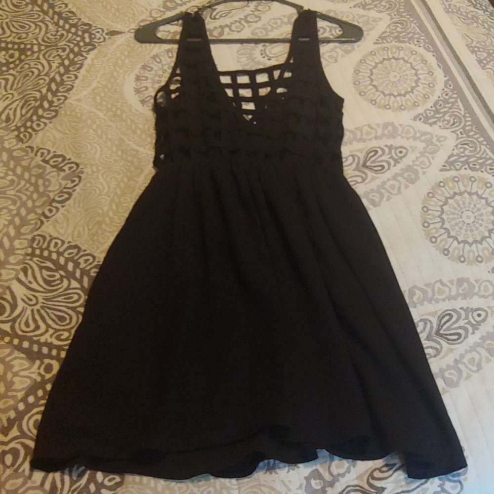 Dress - Picture 3 of 6